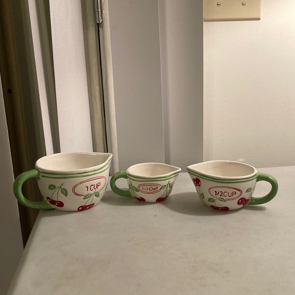 Ceramic Pier 1 Imports Set of 3 Cherry Design Measuring Cups 1 - 1/2 - 1/3 cups
